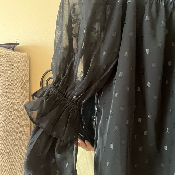 Shimmery off shoulder blouse - Picture 5 of 5